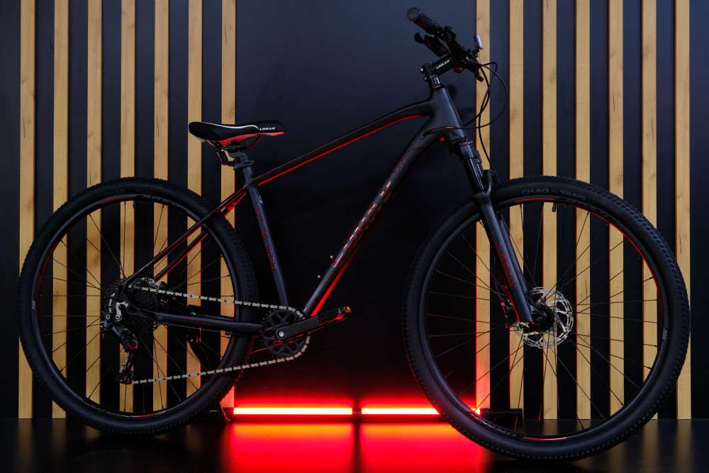 LORAK MT 29 - 3000 Матовый Чёрный/Красный рама 17 (на рост 165-175)